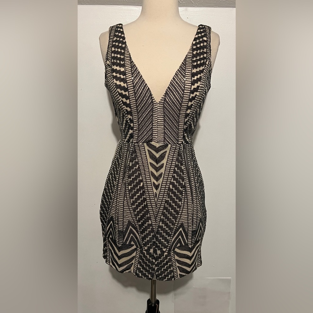 Freestyle V Neck Sequin Mini Dress Women’s Medium
